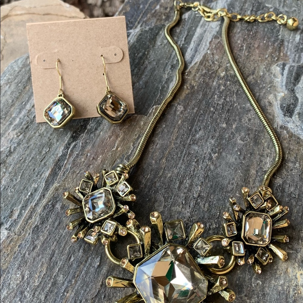 Multi Crystal Topaz Pendant Necklace Set NWT